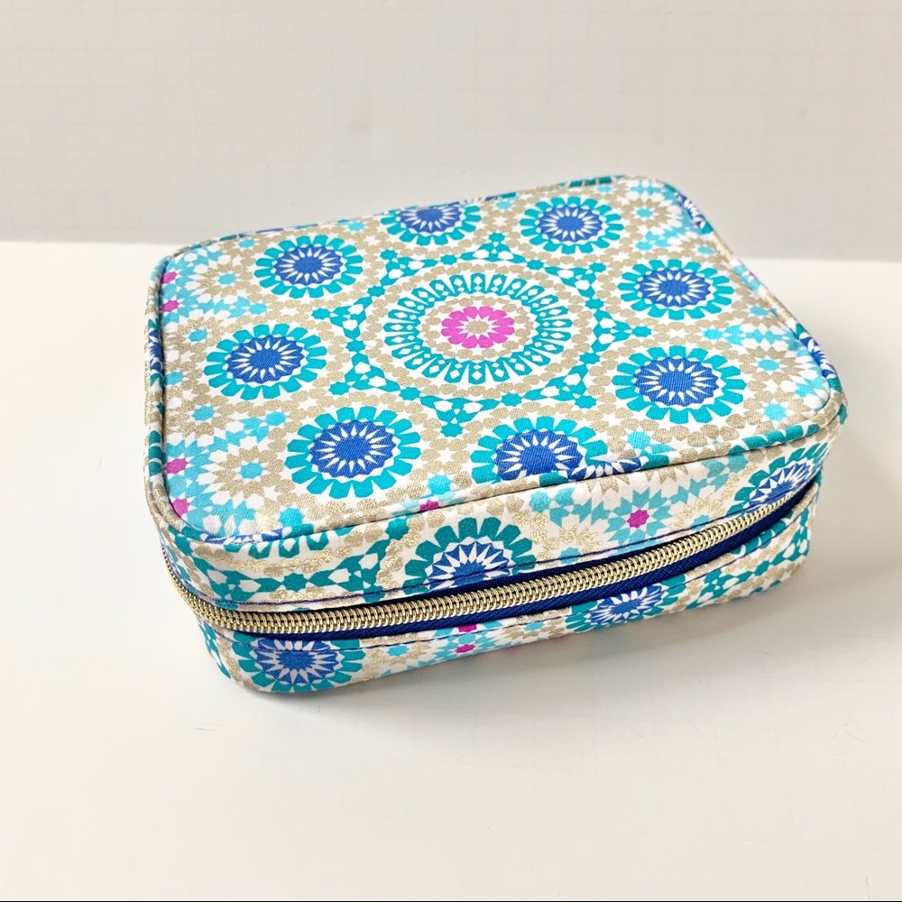 Estée Lauder Makeup Jewelry Bag Zips Around
